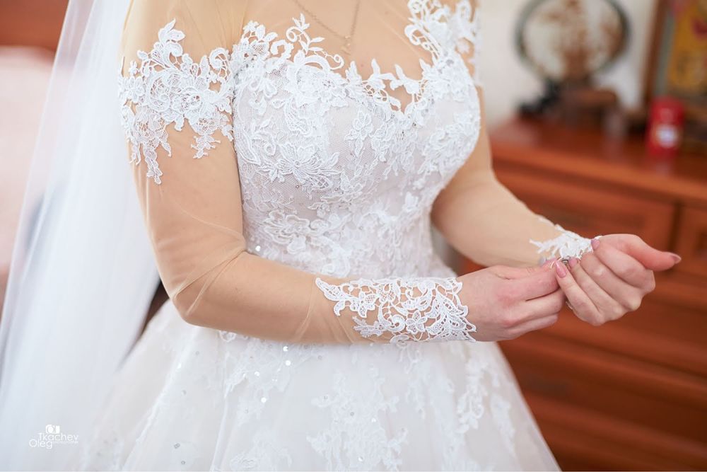 Продам розкішну весільну сукню!