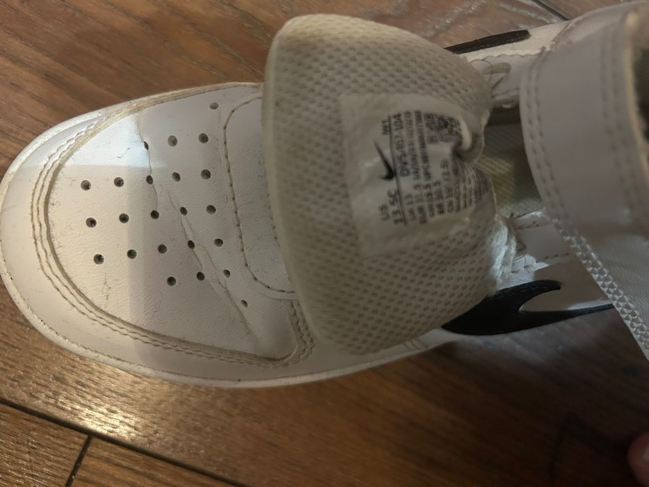 Buty Nike dla dziewczynki 31,5 biało czarne