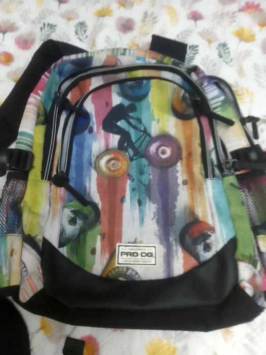 Vendo várias mochilas