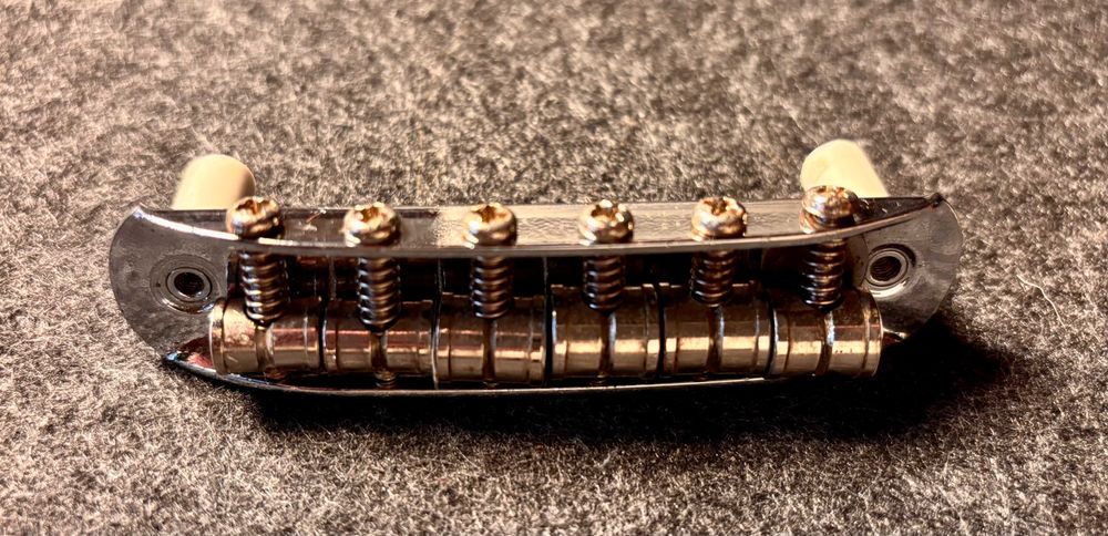Ponte de Fender Jaguar Japan (MIJ/CIJ)