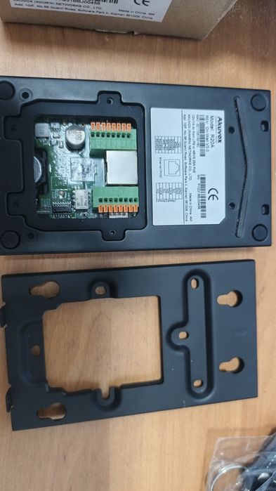 Akuvox R20A - IP-домофон з камерою та RFID