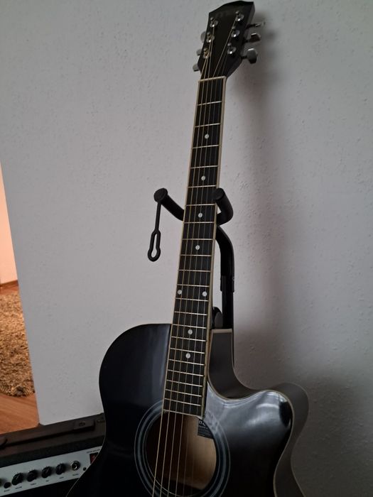 Nowa Gitara akustyczna 4/4 z przetwornikiem do negocjacji