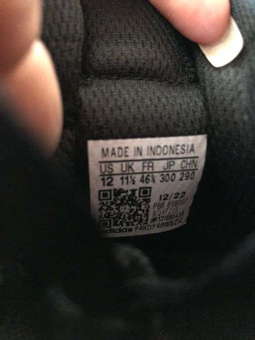 使用済み Кросівки adidas (оригінал) 46 (2/3 )розмір, стелька 30 см: 2 500