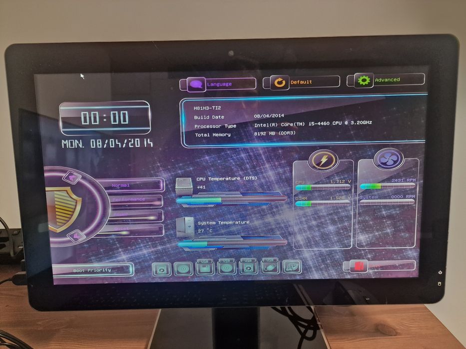 Computador Intercomp EVO81T 24" 8Gb RAM 240Gb SSD