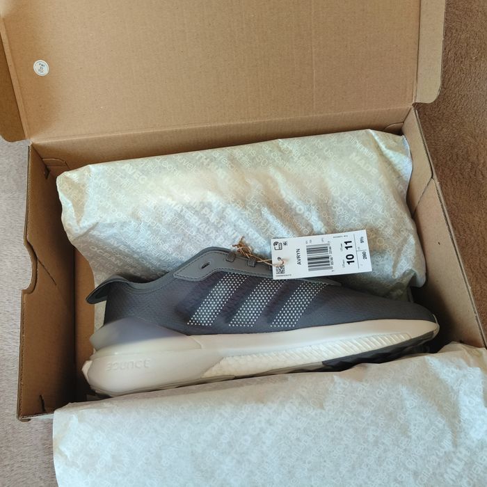 Оригінал adidas Avryn BOOST, 28см, US-10, EU- 44 біг кросівки чоловічі літні