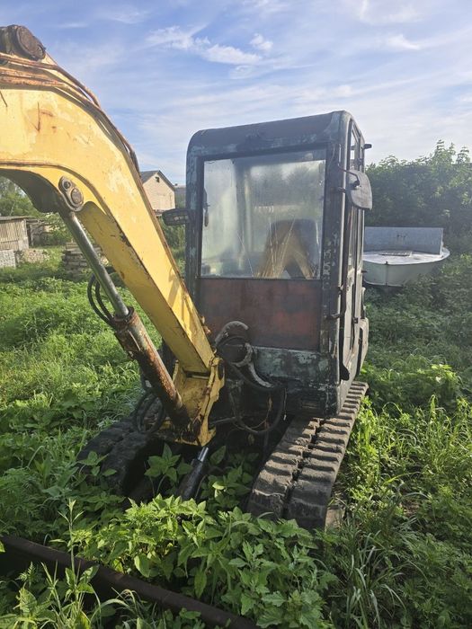 Екскаватор Yanmar B37-2 янмар