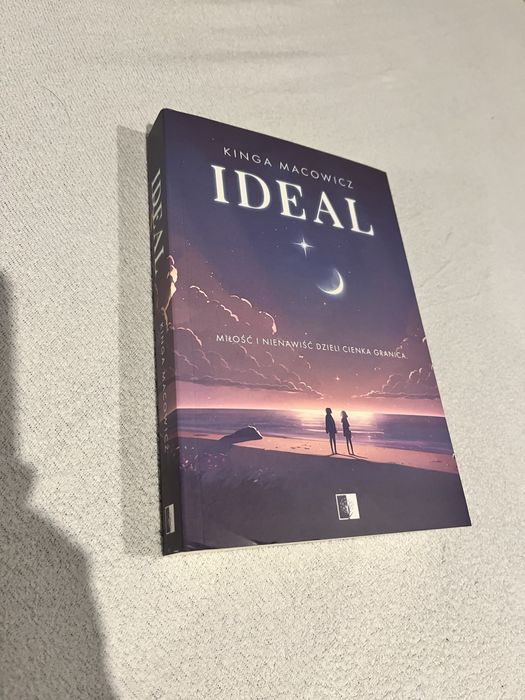 Ideal Kinga Macowicz