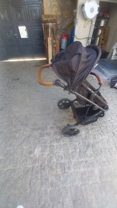 Carrinho bebé em excelente estado