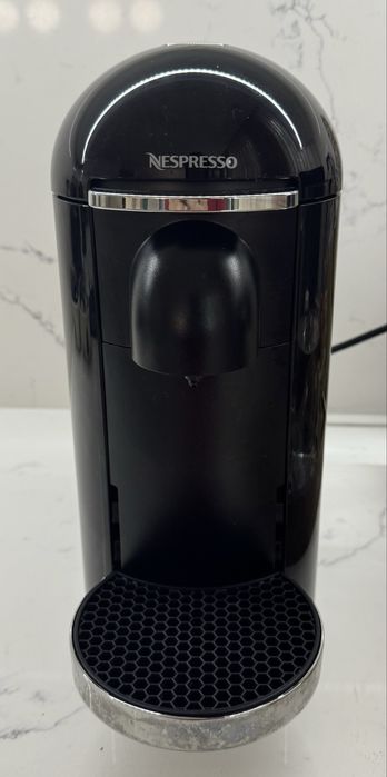 Máquina Nespresso Vertuo Plus