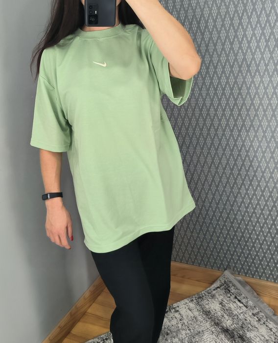 Футболка Nike ідеальний стан