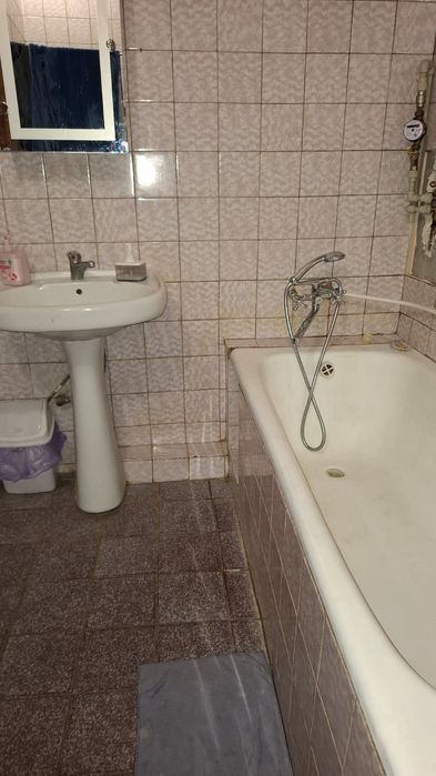 Продам 3 ком,Сталинку Центр