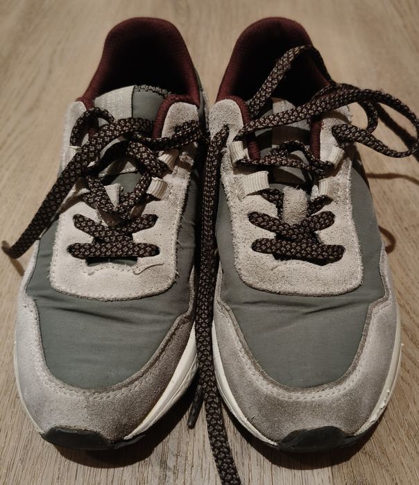 Vendo Sapatilhas de Criança