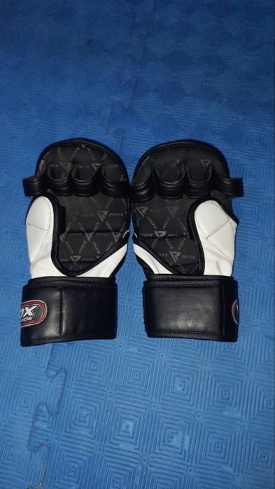 Рукавиці RDX для ММА