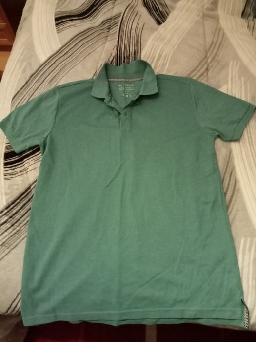 Polo tamanho S grande