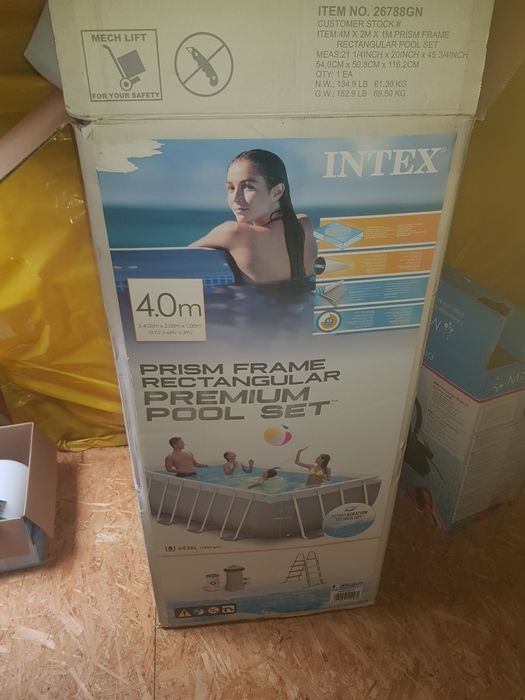 Basen stelazowy w bardzo dobrym stanie