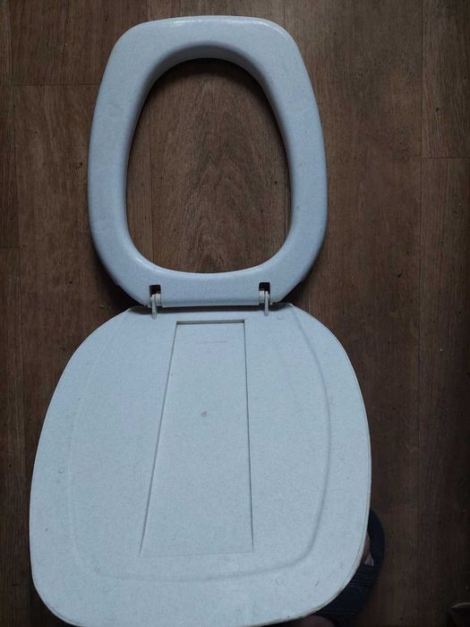 Сидіння для унітазу білий мармур