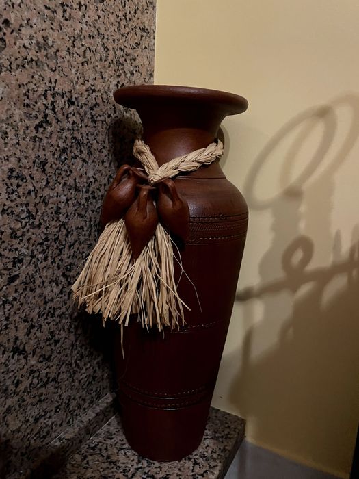Conjunto de 2 Jarras Decorativas