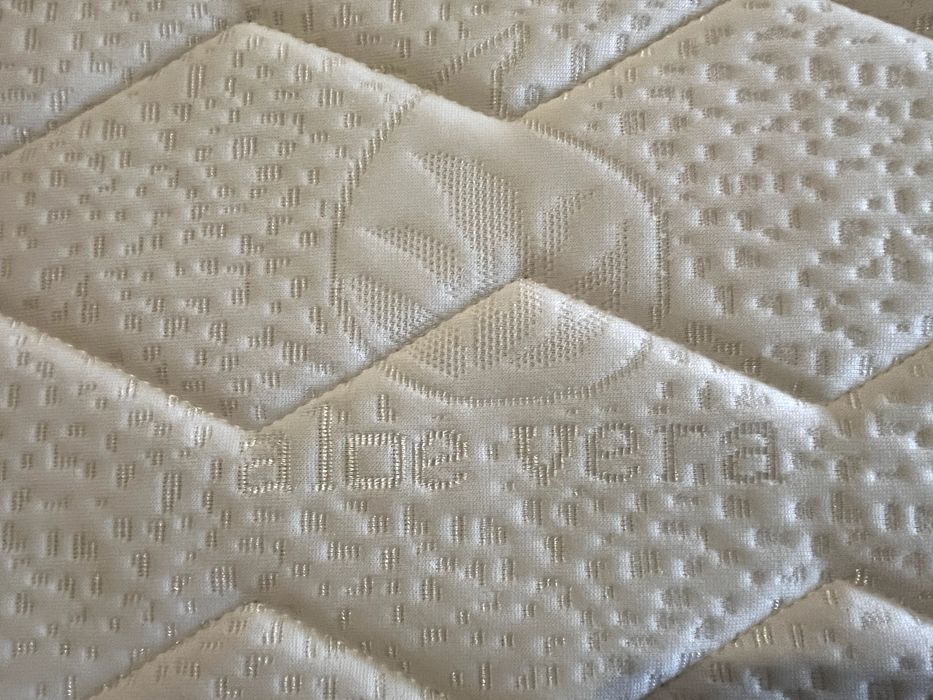 Colchao Naturalex Aloe vera 190 x 90 muito bom estado