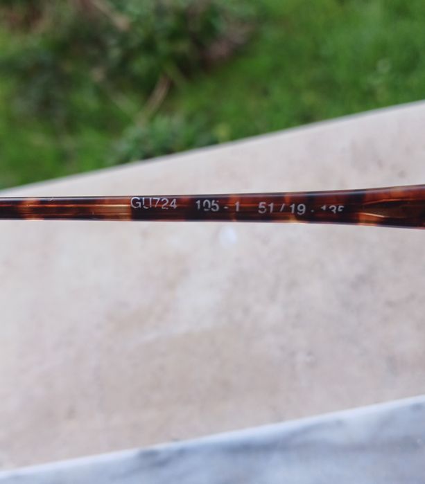 Óculos de sol da GUESS