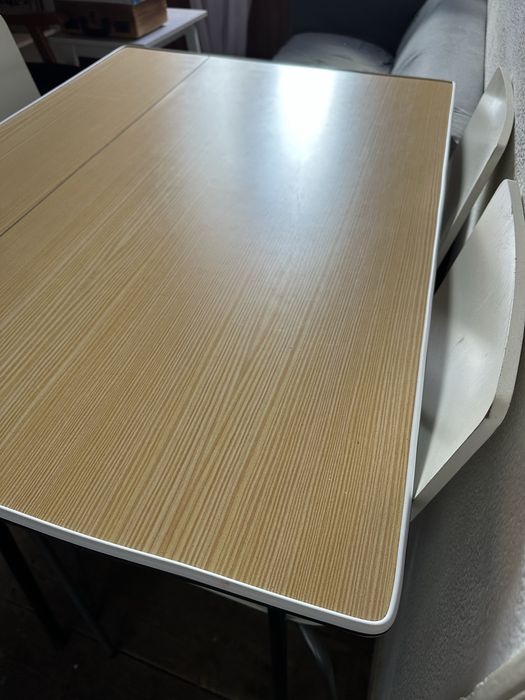 Conjunto mesa + 4 cadeiras