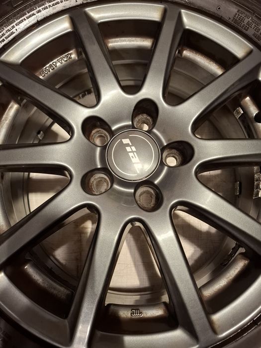 Felgi aluminiowe z oponami