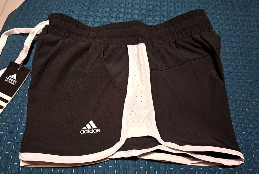 Calções desportivos mulher
