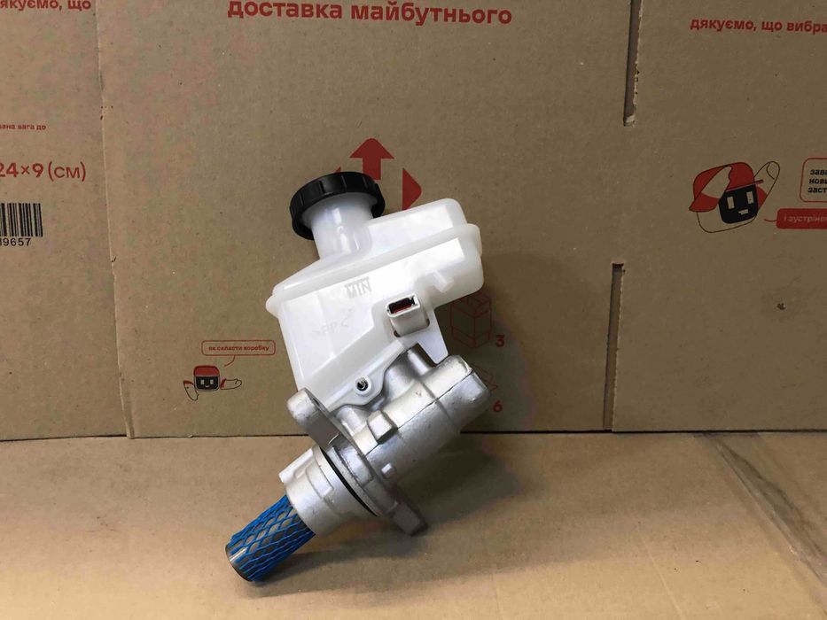 Suzuki Grand Vitara Главный тормозной цилиндр  51100-65JA0