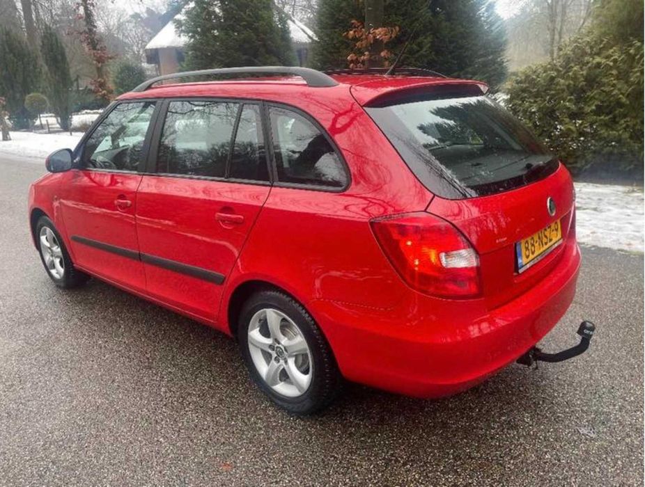 Skoda Fabia 1.2 diesel vermelha - estado perfeito