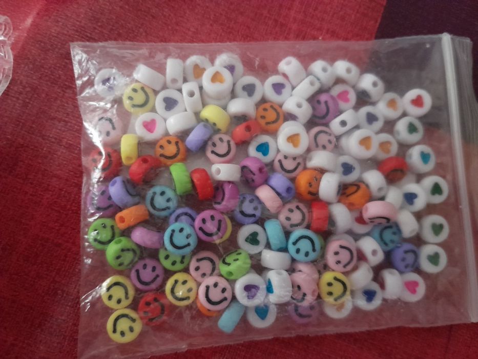 Peças para fazer pulseiras ou fios