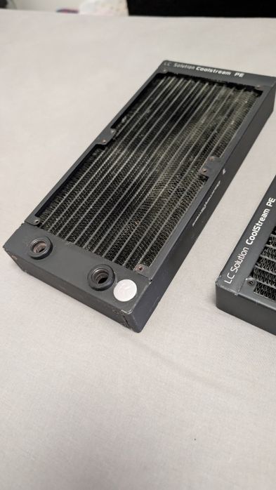 Três radiadores EK-Coolstream PE