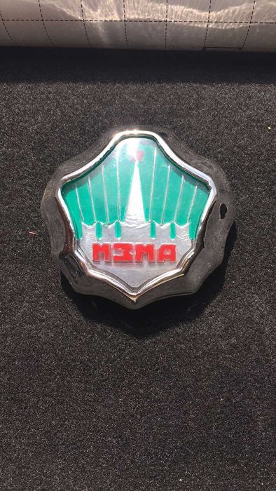 Продам эмблемы Москвич 401,402,407,403