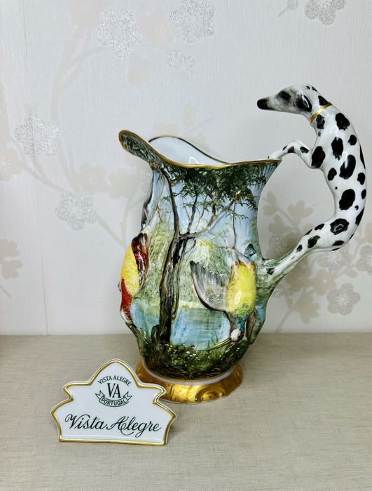 Jarro Caça em Biscuit Pintado à mão Vista Alegre