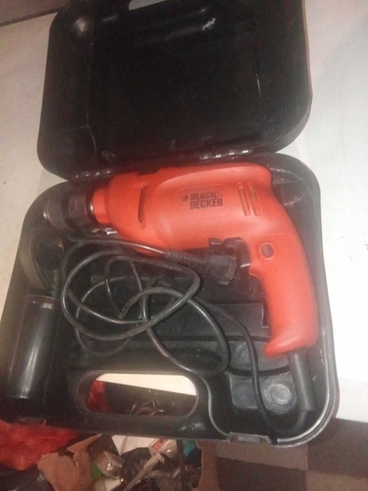Máquina de furar Black&decker