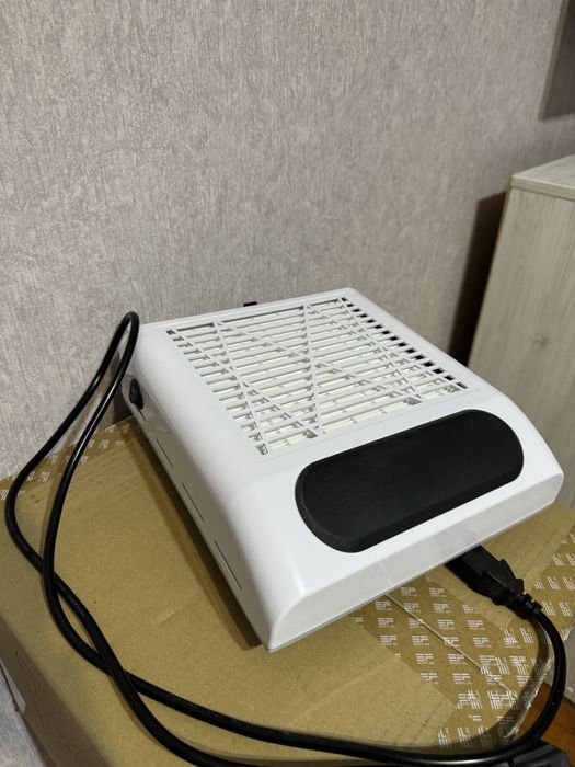 Продам витяжку 858-15-80 W