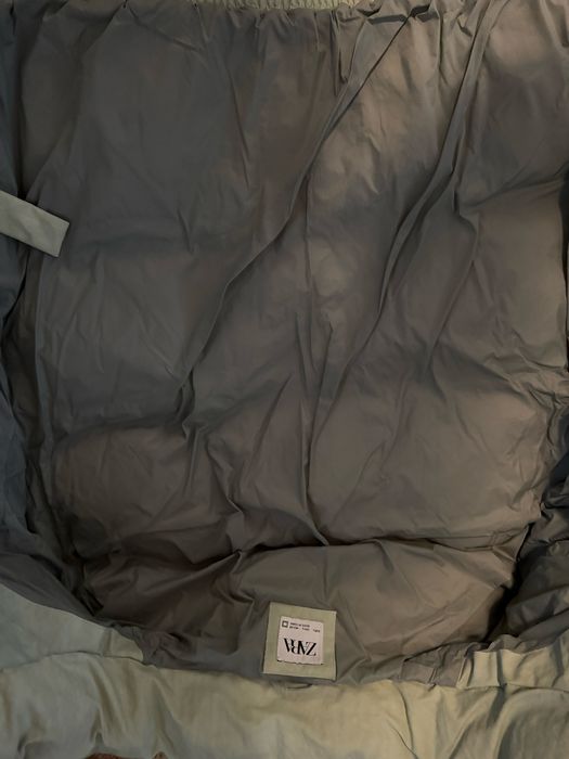 Куртка L ZARA 1500:)