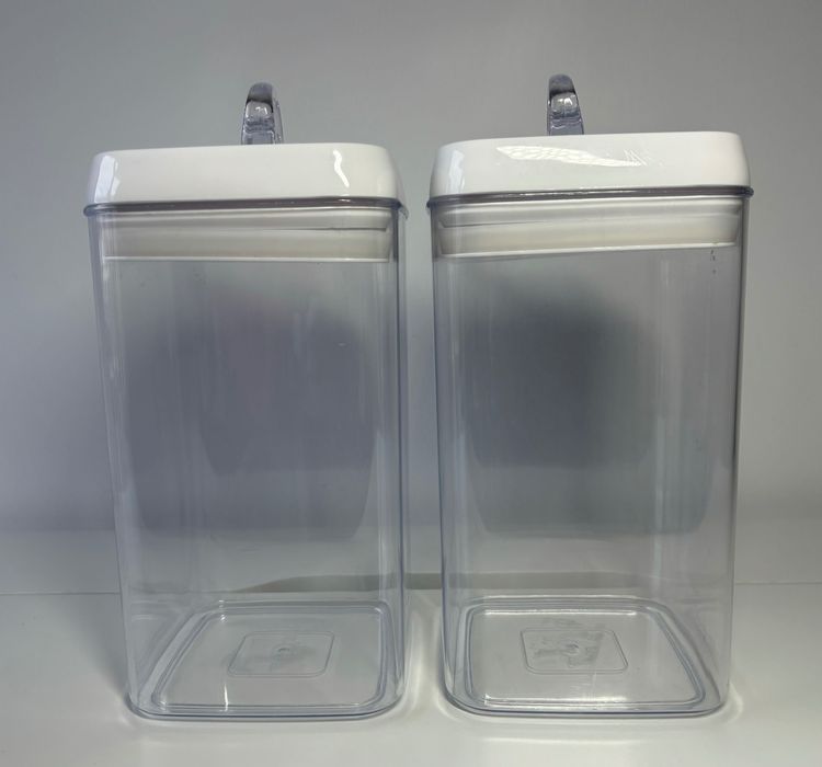 Conjunto com 2 potes herméticos transparente com tampa branca