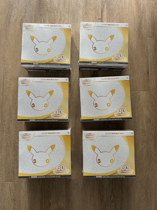 ETB 30th Celebration Pokemon TCG