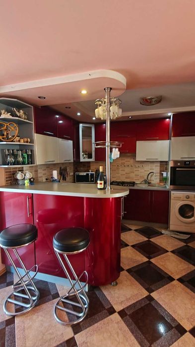 Продаж 3-поверхового будинку | м. Тальне