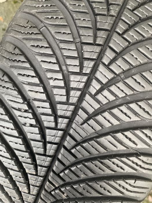 Opona 245/45r18 Goodyear Vector 4 Seasons gen-2