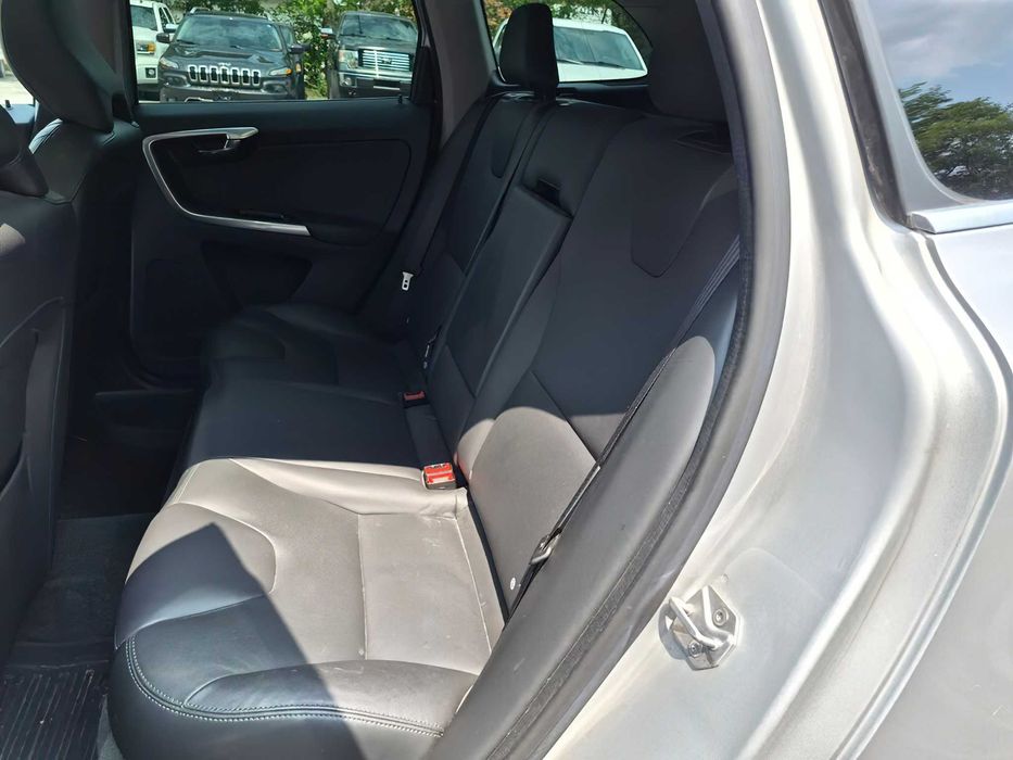 Volvo XC60      2017