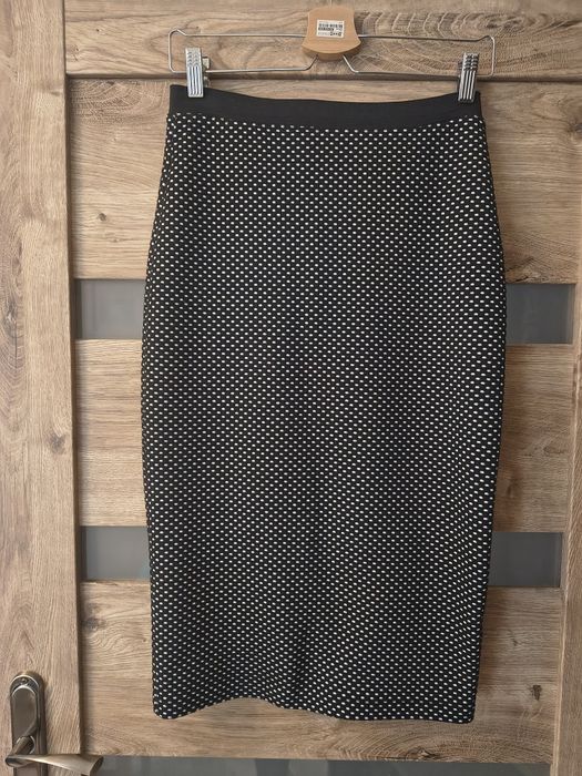 piękna spódnica ołówkowa elegancka czarna w białe kropki rozmiar S / M