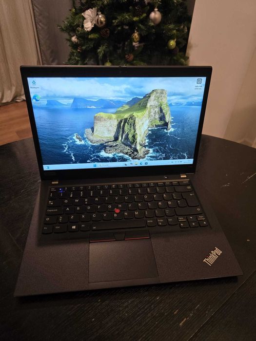 Lenovo ThinkPad T14s G1 | 10th Gen. Intel i5 | 16Gb | 512Gb Excelente