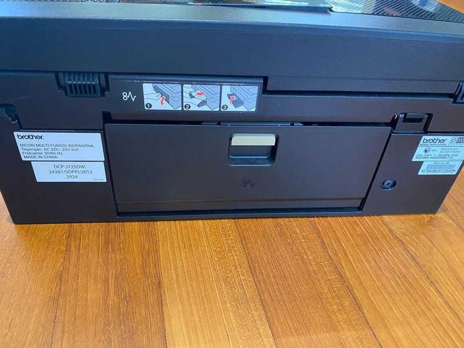 Impressora Multifunções Brother DCP-J725DW | WIFI | Ecrã Touch