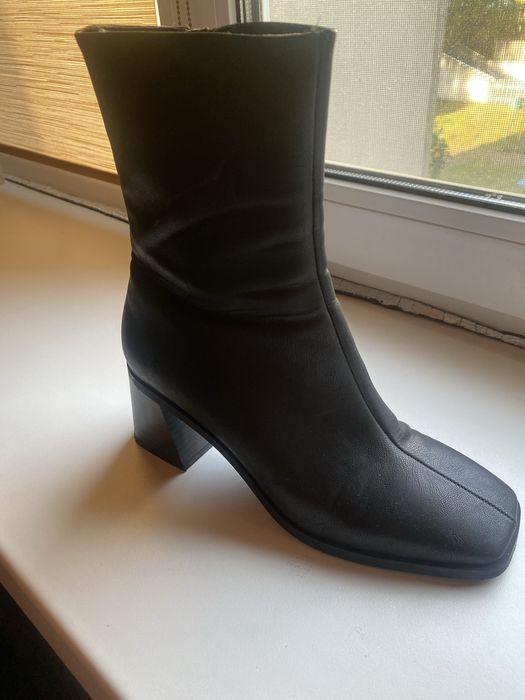 Сапоги 38розмір в чудовому стані.