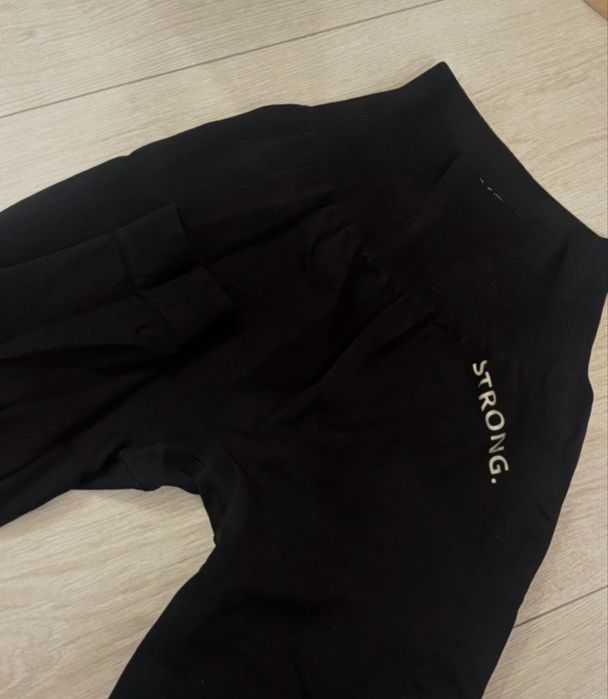 Legginsy perfect fit push up strong point