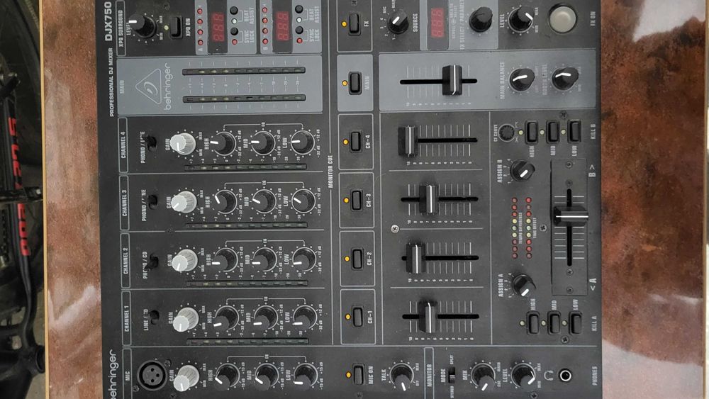 Konsola mikser behringer djx 750 Odtwarzacz Pioneer cdj 400 dj