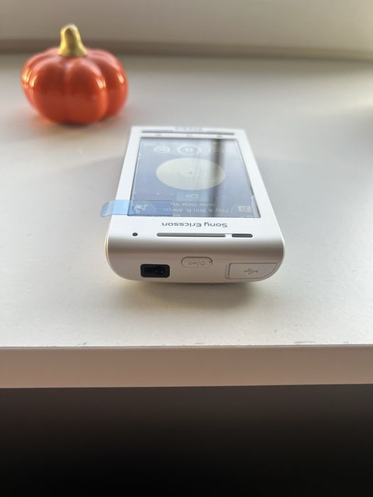 Sony Ericsson Xperia x8
