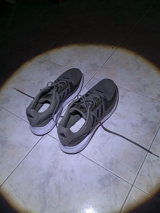 Vendo sapatilhas adidas 45