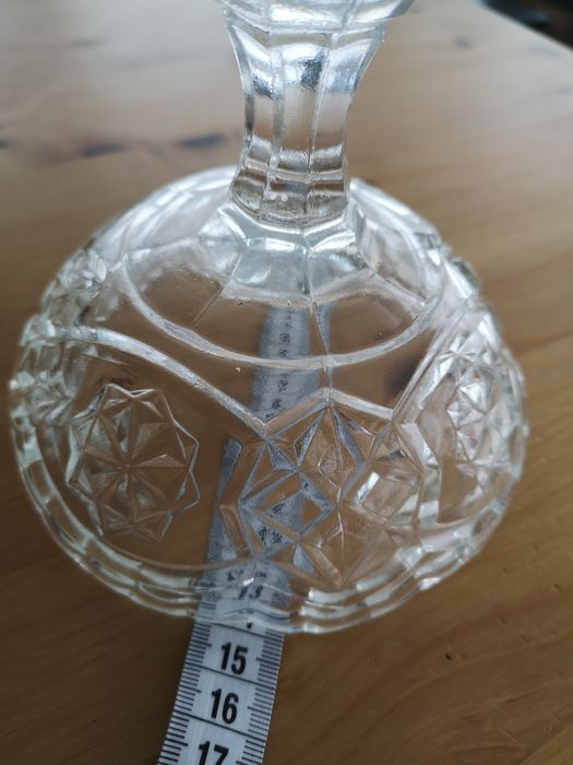 Duża cukiernica na nóżce - szkło lub kryształ