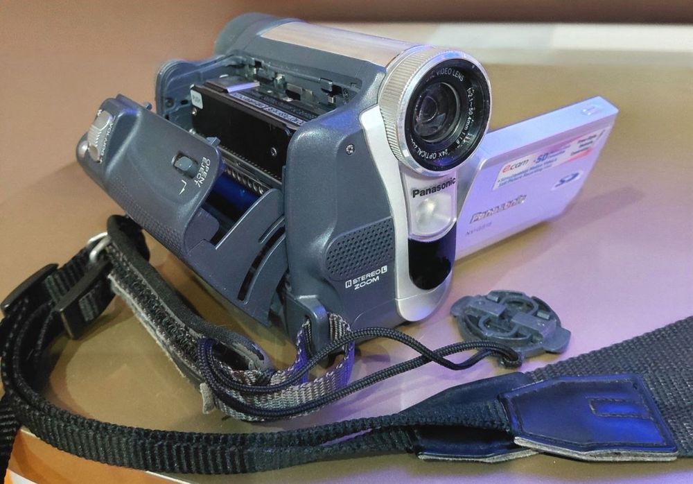 Видеокамера Sony NV-GS 15
